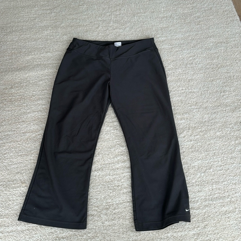 Nike fit dry size large stretch Capri gray